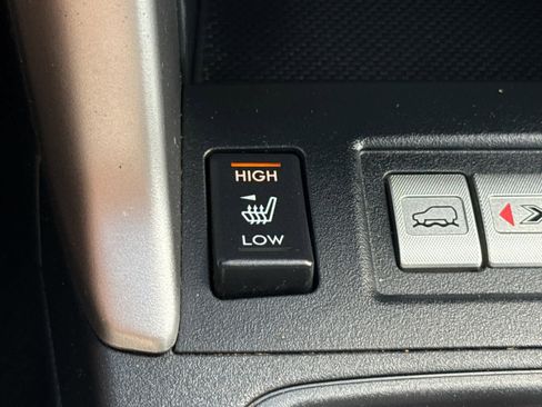Used 2017 Subaru Forester 2.5i Limited AWD/4WD image 22