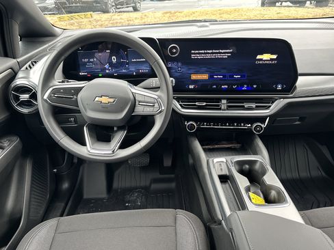 New 2026 Chevrolet Equinox EV LT image 24