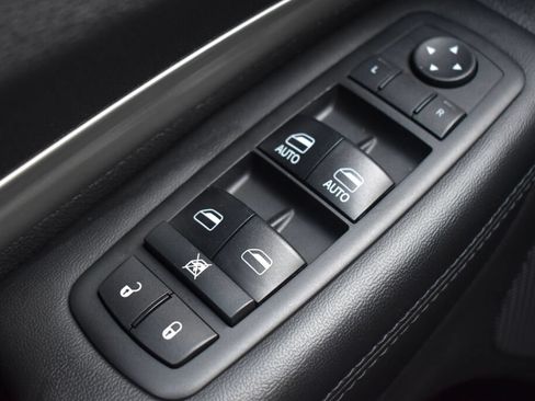 Used 2017 Dodge Durango GT AWD/4WD image 16