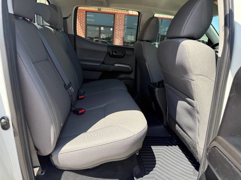 Used 2021 Toyota Tacoma SR5 w/ SR5 Appearance Package (SM) RWD image 8