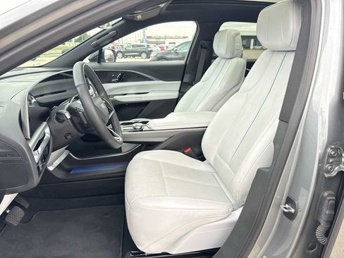 Certified 2024 Cadillac Lyriq Luxury AWD/4WD image 20