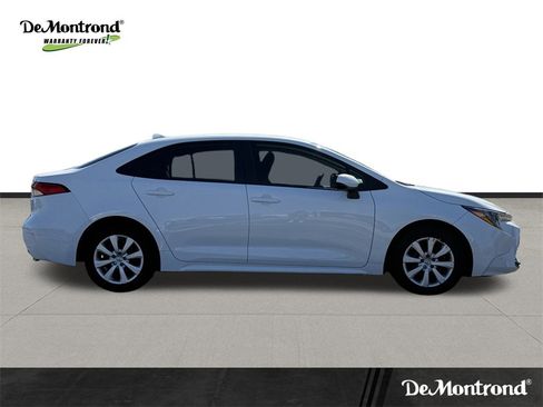 Used 2024 Toyota Corolla LE image 4