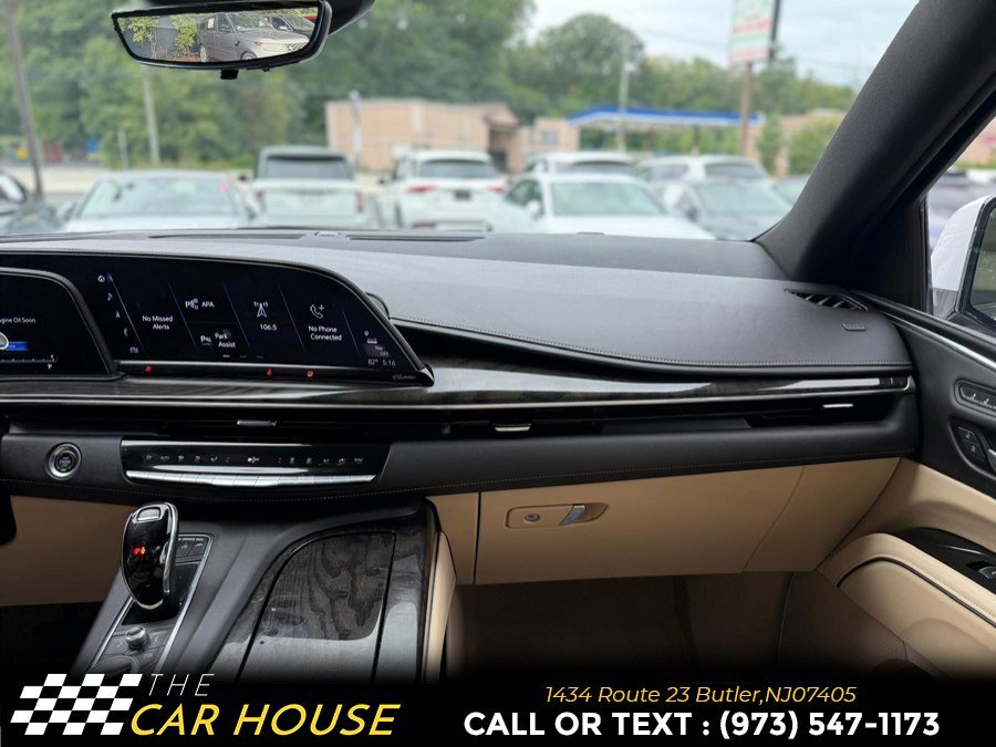 Used 2024 Cadillac Escalade Premium Luxury RWD image 26
