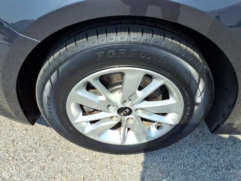 Used 2017 Kia Optima LX FWD image 5