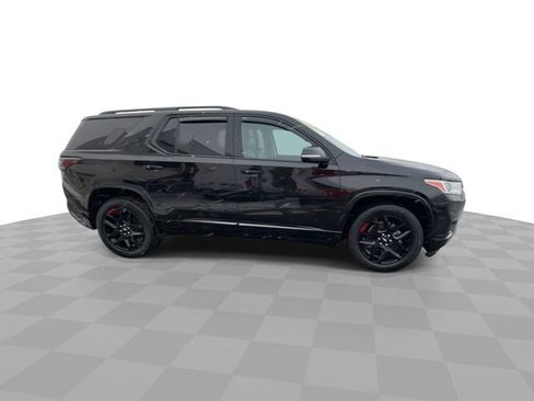 Certified 2021 Chevrolet Traverse Premier w/ Redline Edition image 9