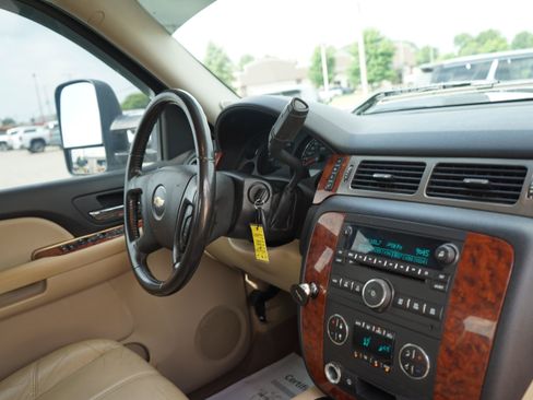 Used 2007 Chevrolet Silverado 2500 LTZ AWD/4WD image 24