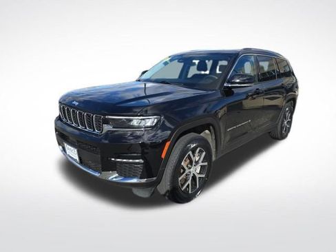 Used 2023 Jeep Grand Cherokee L Limited image 3