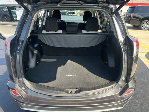 Used 2016 Toyota RAV4 XLE AWD/4WD image 35