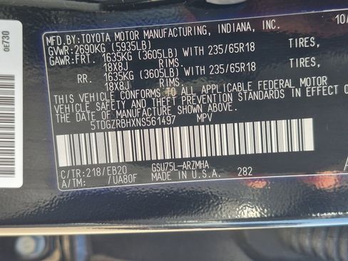 Used 2022 Toyota Highlander XLE AWD/4WD image 25
