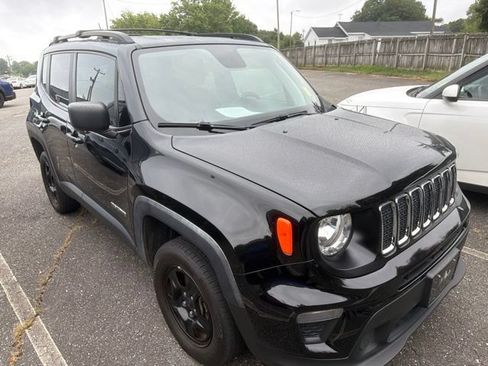 Used 2019 Jeep Renegade Sport w/ UConnect 7.0 Group AWD/4WD image 3