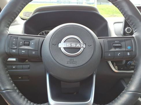 Used 2022 Nissan Rogue SV w/ SV Premium Package AWD/4WD image 31