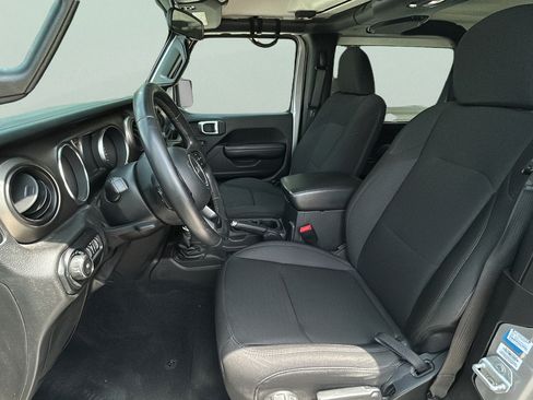 Used 2020 Jeep Wrangler Sport AWD/4WD image 14