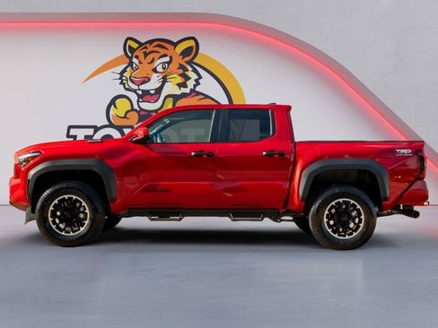 Certified 2026 Toyota Tacoma TRD Off-Road AWD/4WD image 8