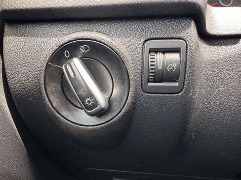 Used 2017 Volkswagen Tiguan Limited w/ Premium Package AWD/4WD image 16