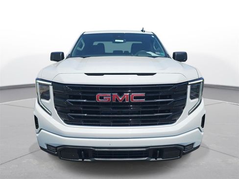 Used 2025 GMC Sierra 1500 Elevation AWD/4WD image 2