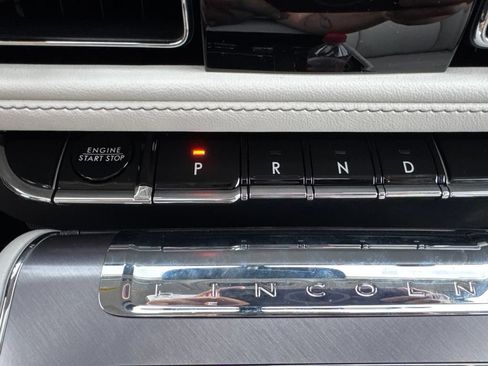 New 2026 Lincoln Aviator AWD image 18