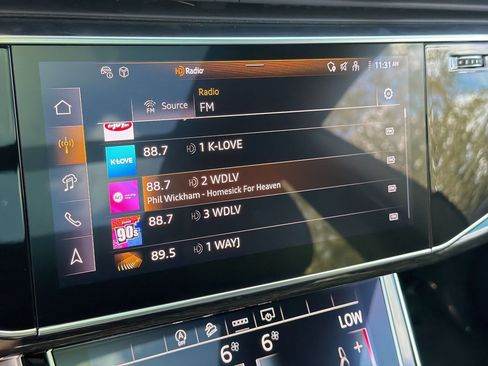 Used 2025 Audi Q8 Premium Plus AWD/4WD image 23