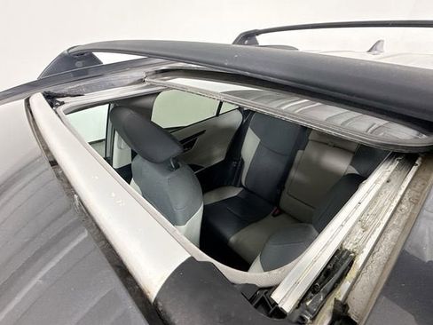 Used 2021 Toyota RAV4 XLE w/ Convenience Package AWD/4WD image 21