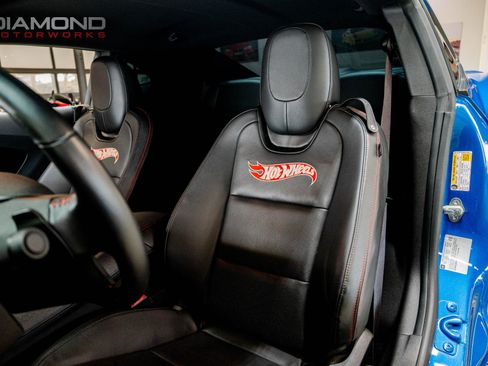 Used 2013 Chevrolet Camaro SS w/ Hot Wheels Special Edition image 94