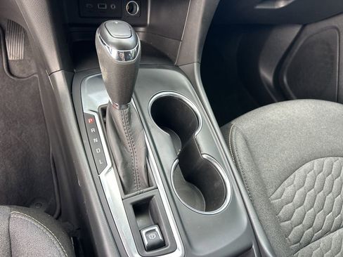 Used 2020 Chevrolet Equinox LT image 25