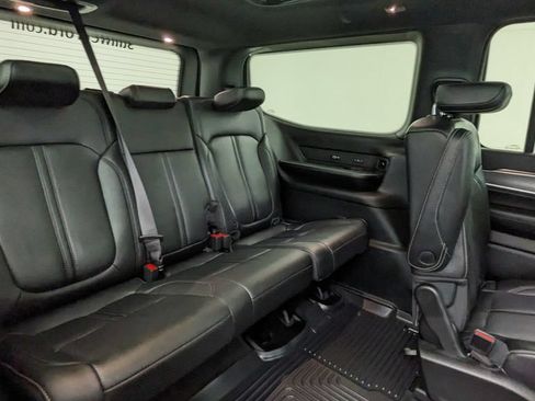 Used 2023 Jeep Wagoneer Series II AWD/4WD image 40