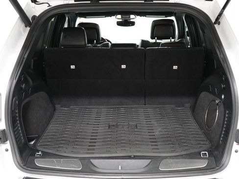 Used 2020 Jeep Grand Cherokee Overland AWD/4WD image 29