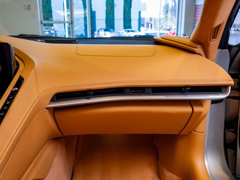 Used 2023 Chevrolet Corvette Stingray Premium Conv w/ Z51 Performance Package image 16