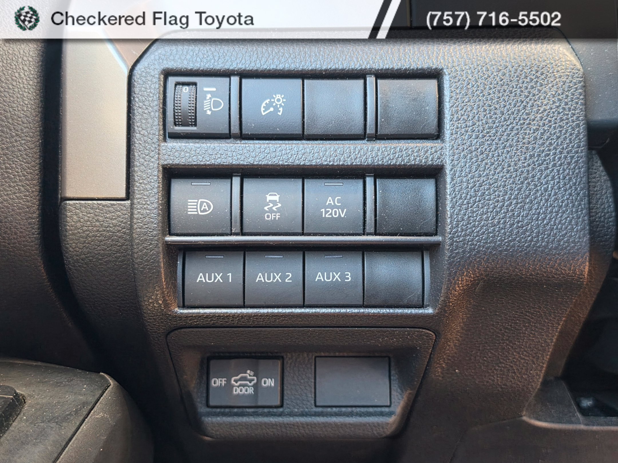 Used 2024 Toyota Tacoma TRD Sport w/ TRD Sport Upgrade Package AWD/4WD image 11