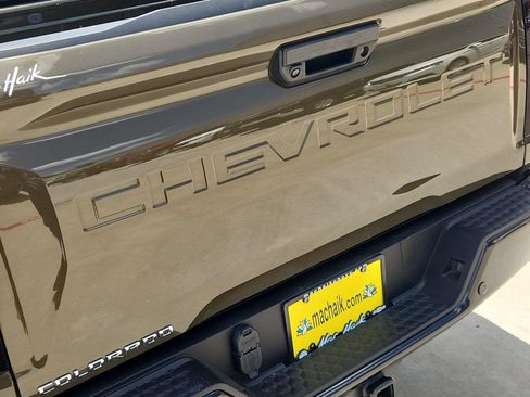 Used 2024 Chevrolet Colorado Z71 w/ Z71 Convenience Package 2 AWD/4WD image 30