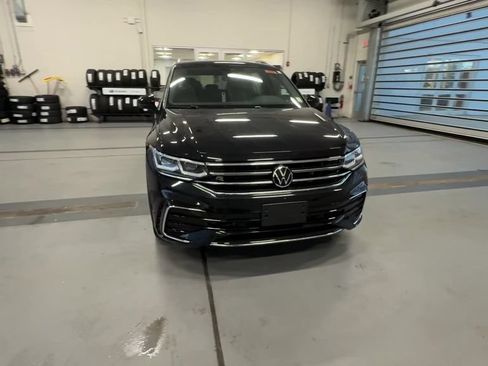 Certified 2024 Volkswagen Tiguan SEL R-Line AWD/4WD image 14
