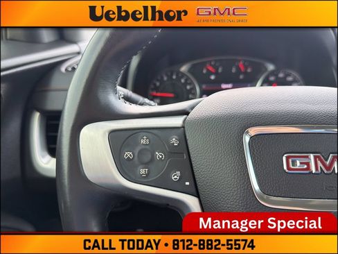 Used 2021 GMC Terrain SLT AWD/4WD image 32