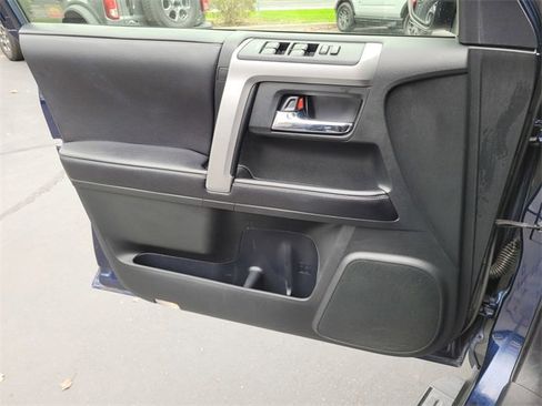 Used 2017 Toyota 4Runner SR5 image 28