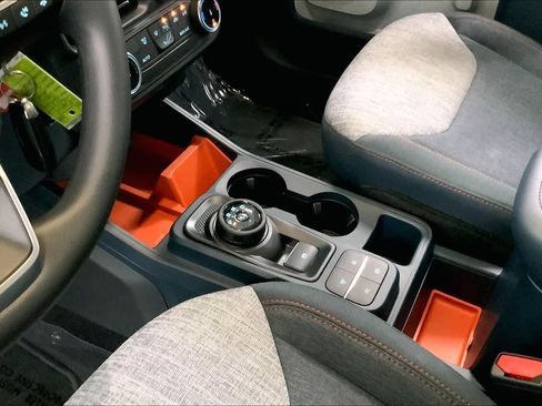 Used 2023 Ford Maverick XLT image 13