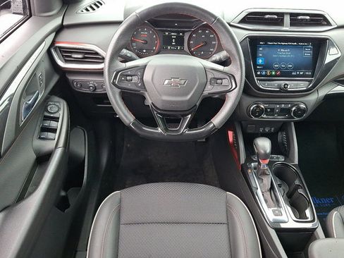 Used 2023 Chevrolet TrailBlazer RS w/ Convenience Package image 12