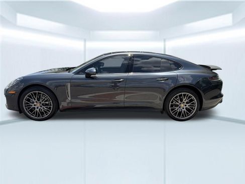 Used 2023 Porsche Panamera 4 Platinum Edition AWD/4WD image 3