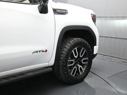Used 2023 GMC Sierra 1500 AT4 w/ AT4 Premium Package AWD/4WD image 48