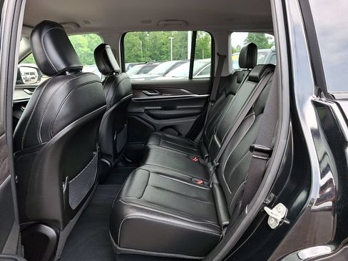 Used 2023 Jeep Grand Cherokee Limited AWD/4WD image 11