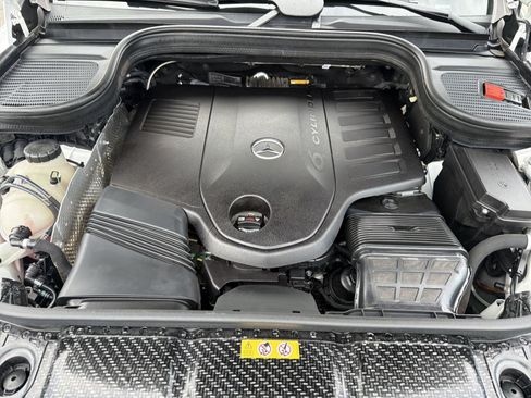 Used 2024 Mercedes-Benz GLS 450 4MATIC image 28