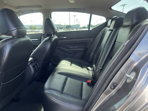 Used 2022 Nissan Altima 2.5 SL FWD image 31