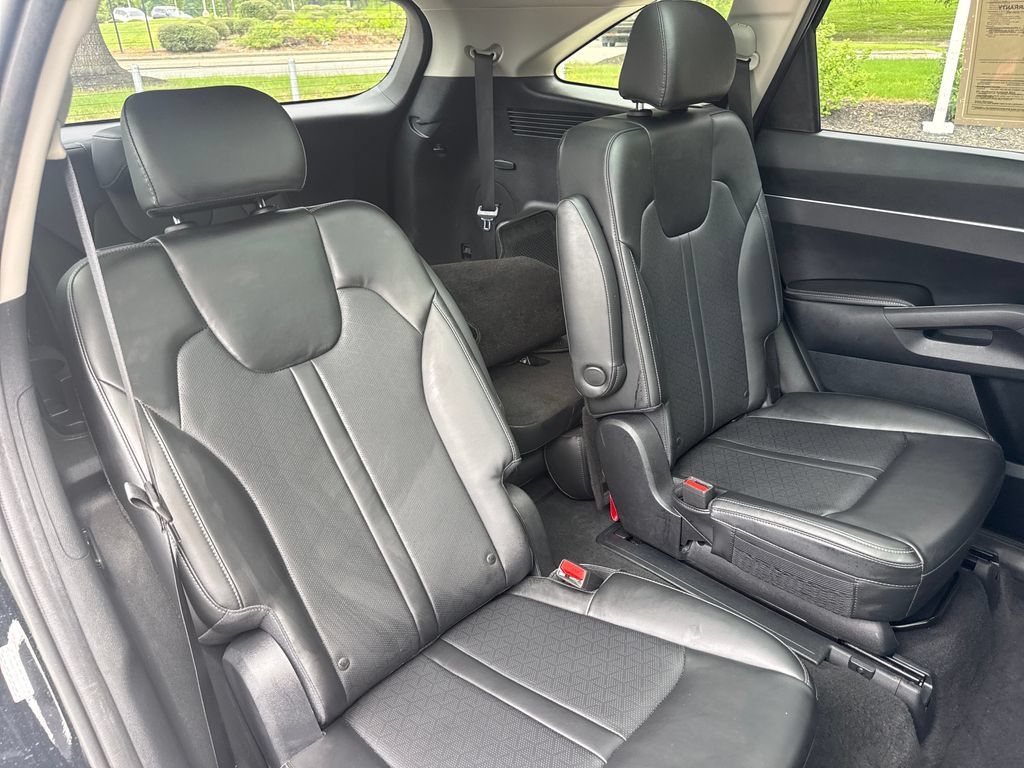 Used 2023 Kia Sorento EX w/ Panoramic Sunroof Package FWD image 34