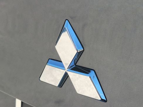 New 2026 Mitsubishi Outlander SEL FWD image 9
