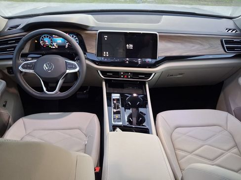 New 2026 Volkswagen Atlas SE FWD image 6