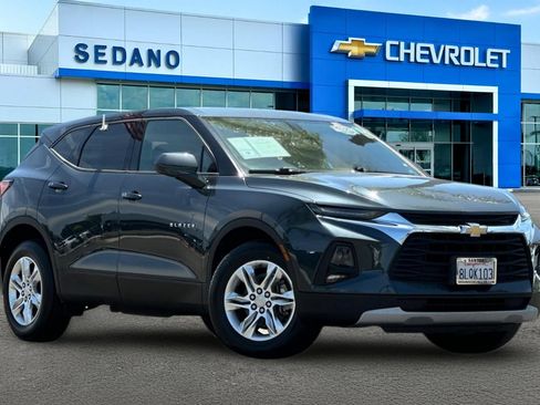 Used 2019 Chevrolet Blazer LT FWD image 2