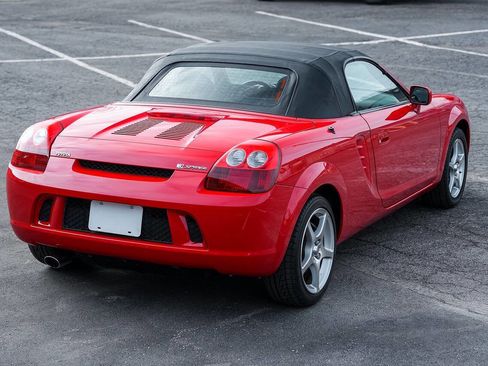Used 2003 Toyota MR2 image 72