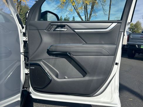 New 2026 GMC Acadia Elevation image 25