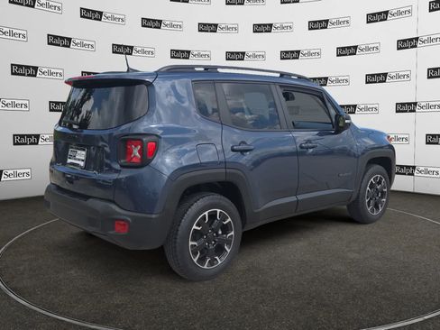 Used 2023 Jeep Renegade Latitude AWD/4WD image 6