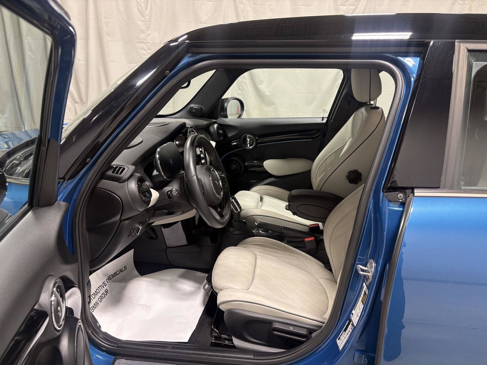 Used 2024 MINI Cooper S FWD image 2