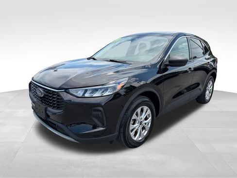 Used 2023 Ford Escape Active AWD/4WD image 3