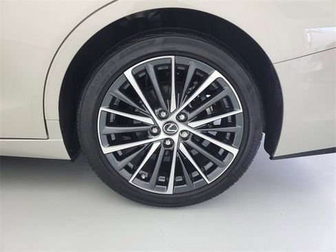 Used 2023 Lexus ES 350 image 12