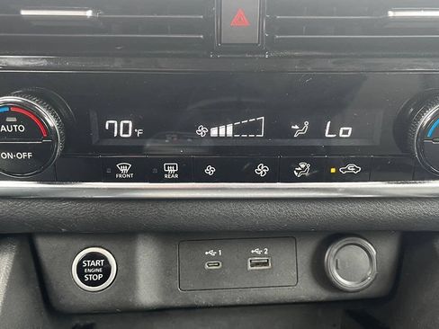 Used 2021 Nissan Rogue SV AWD/4WD image 16